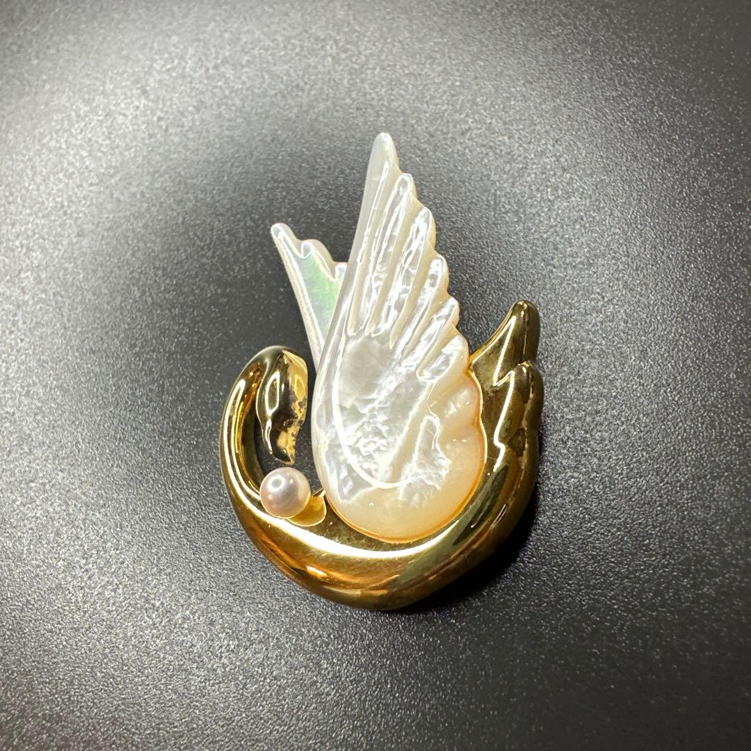 田崎真珠　TASAKI 白鳥デザイン ブローチ シルバー製　ゴールドトーン　外箱
