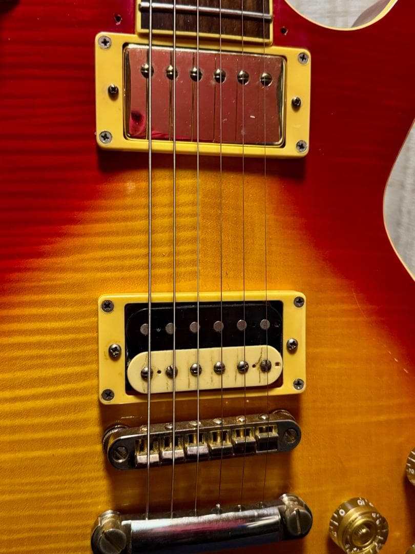 B*1様 メーカー不明ペガサスインレイ Les paul Model！