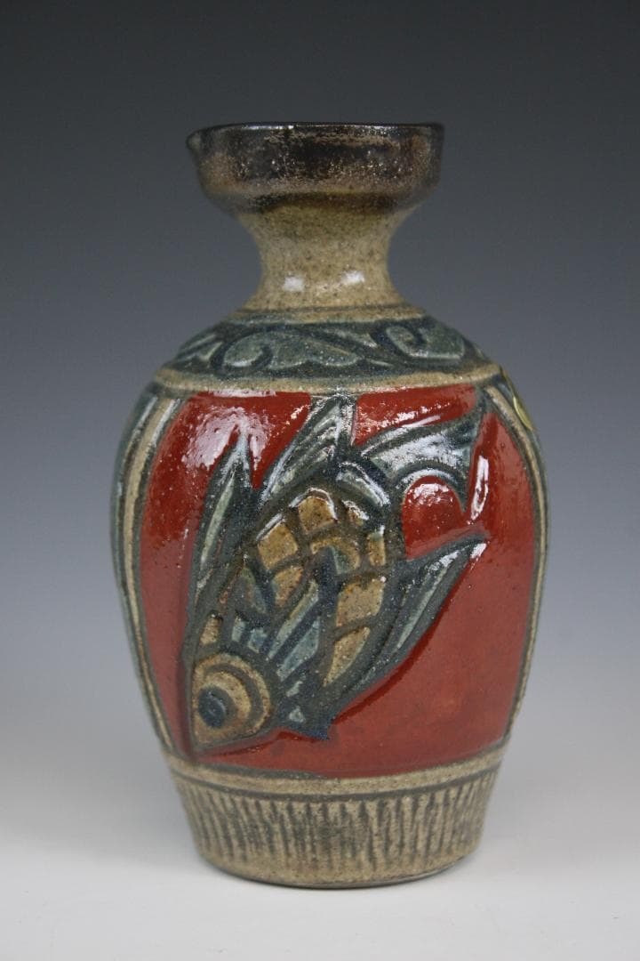 小橋川清正 作 壺屋焼 赤絵魚文徳利