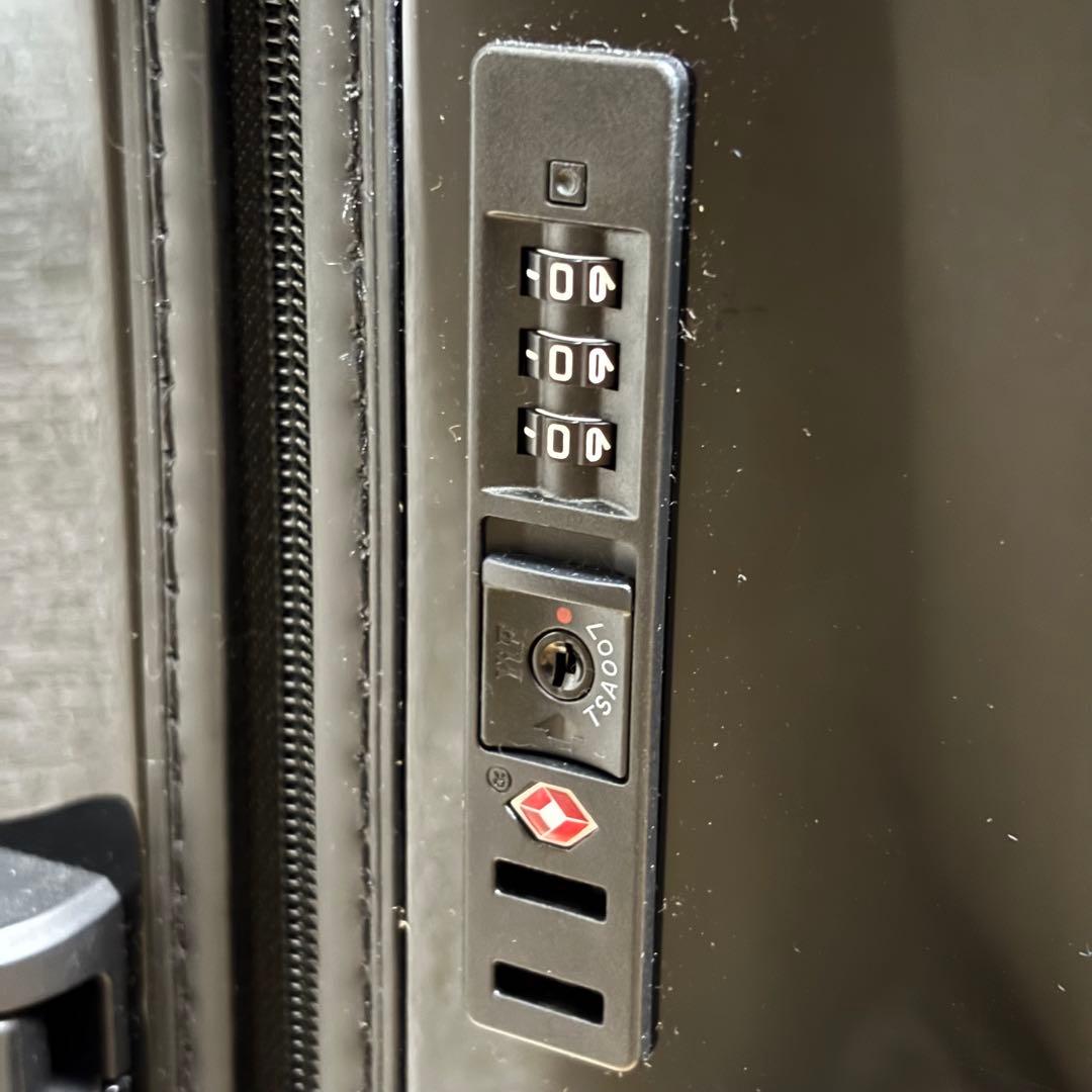 ゼロハリバートン キャリーケース 63L ポリカーボネイト クラシック Mサイズ