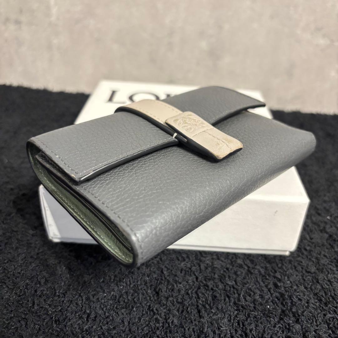 美品 LOEWE ロエベ バーティカルウォレット スモール グレイ グリーン