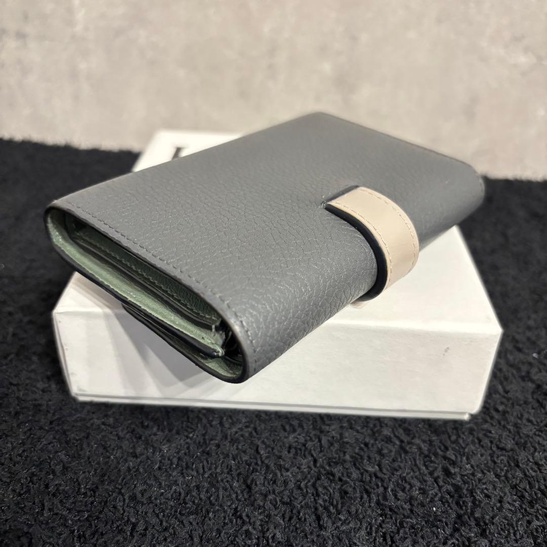美品 LOEWE ロエベ バーティカルウォレット スモール グレイ グリーン