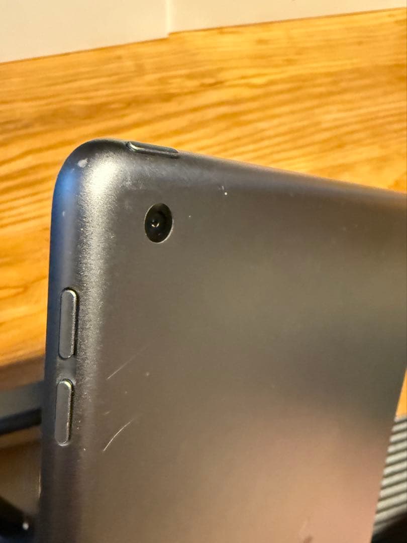 iPad本体 iPad 32GB (7th Generation) Wi-Fi