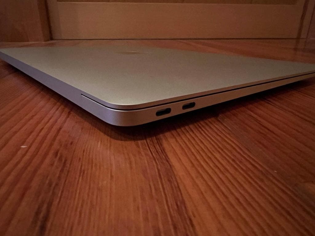 (傷なし美品）M1 MacBookAir US配列 13.3 8GB/256GB