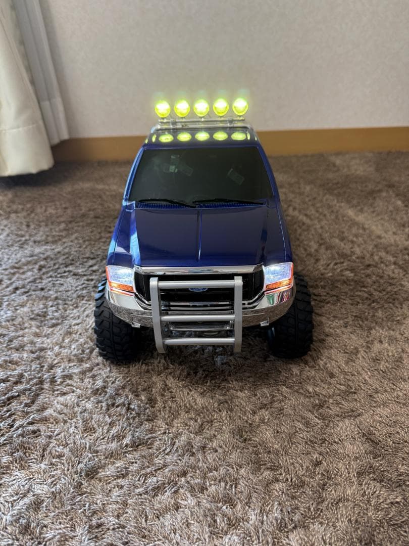 タミヤ 1/10 フォードF-350ハイリフト(フルオペ)バッテリー、充電器付き