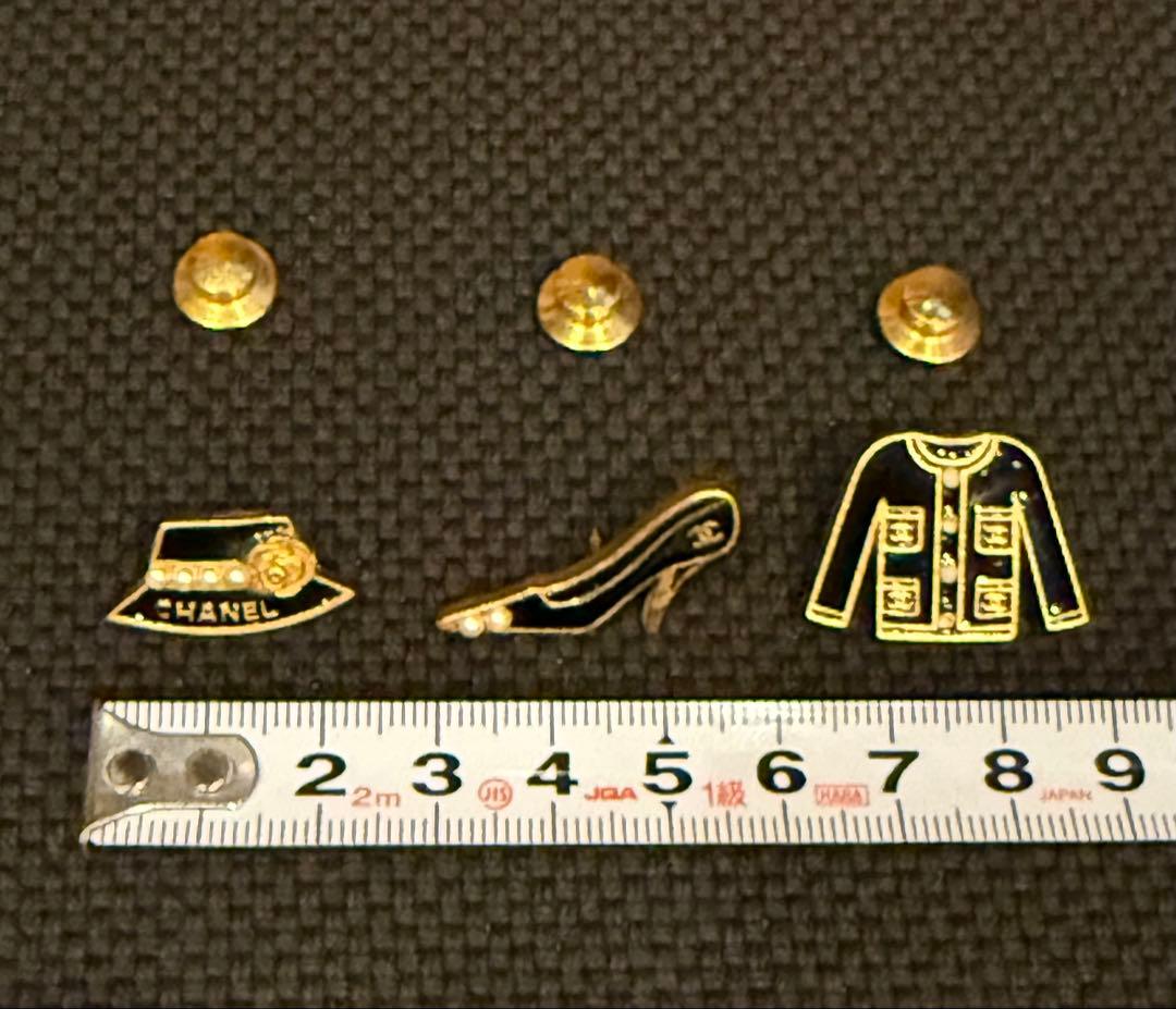 CHANEL ブローチセット（帽子・ハイヒール・ジャケット）