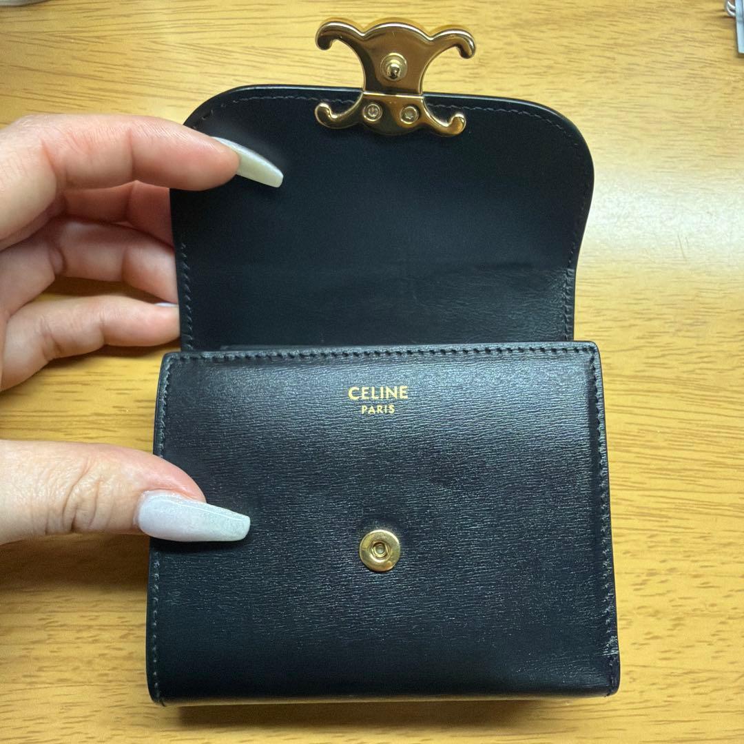 Celine セリーヌトリオンフ　コンパクトウォレット ブラック　財布