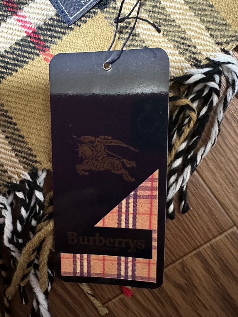 Burberryマフラー　新品　未使用　イングランド製　チェック