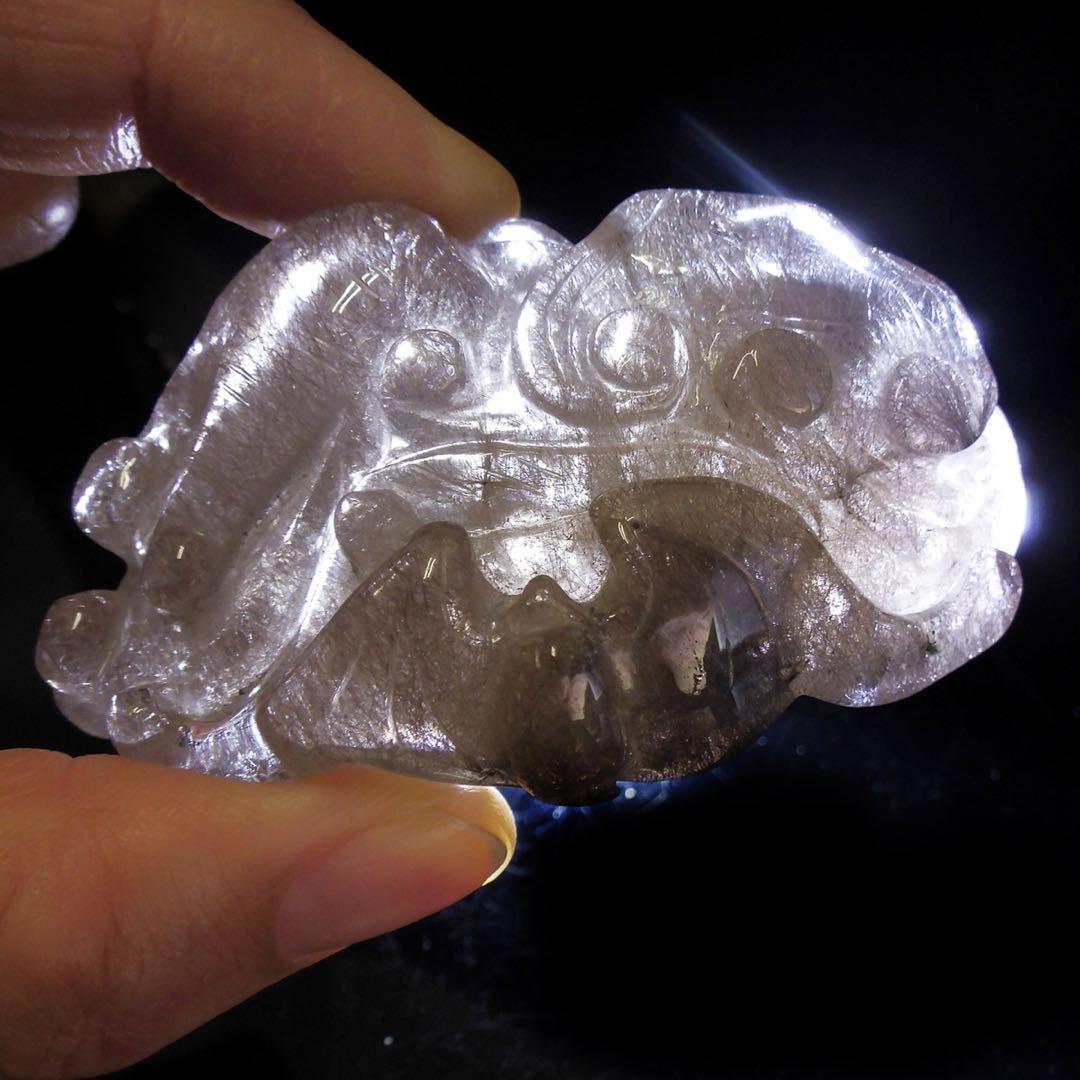 天然石ルチルクォーツ　根付　珍品　置物