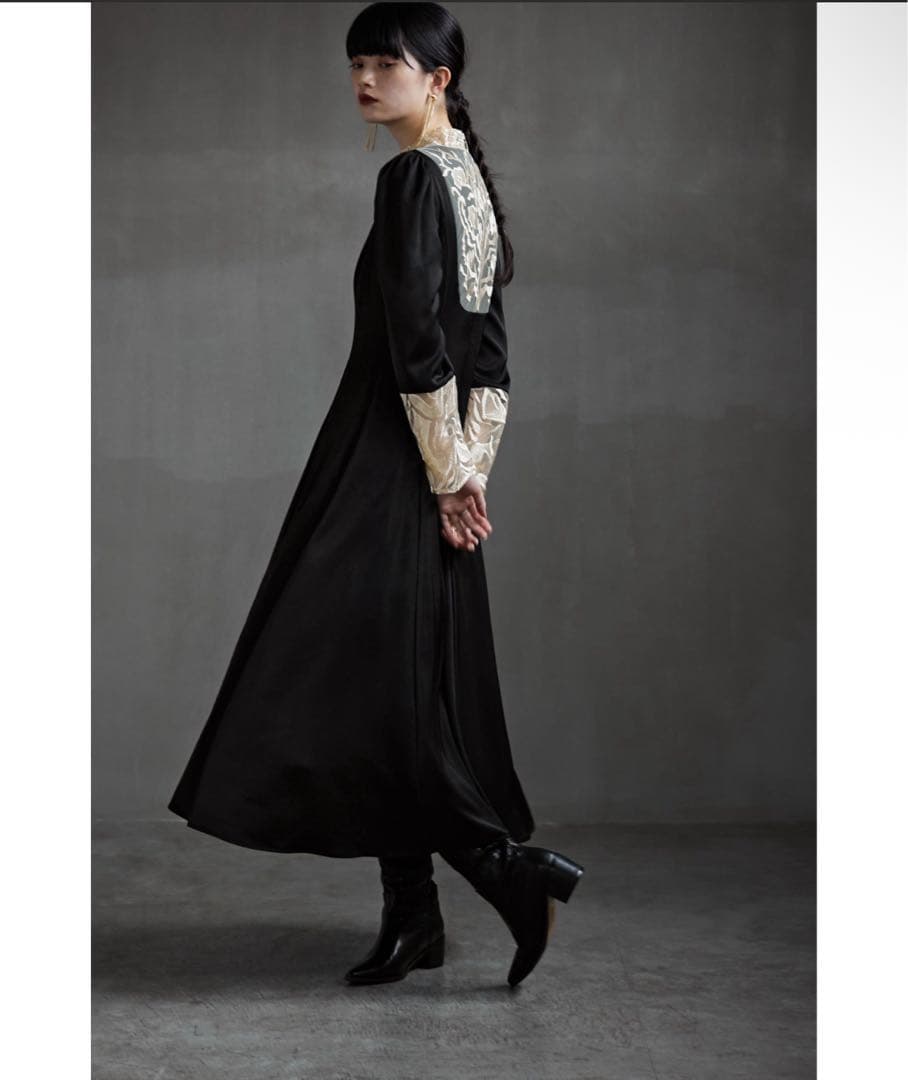 etoll バック刺繍フレアドレス