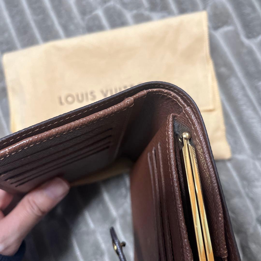 LOUIS VUITTON 二つ折り財布 ブラウン