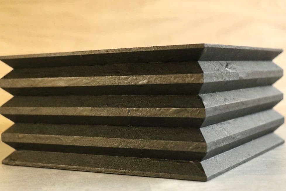 スピーカースタンド一対