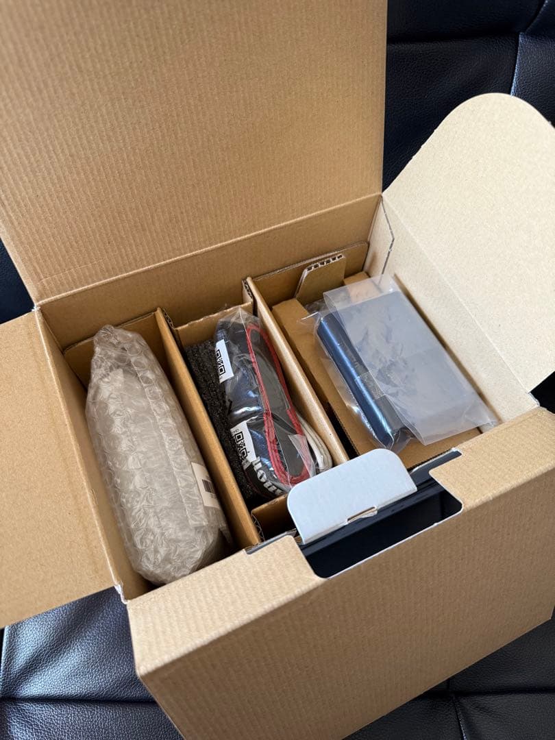 【美品】Canon EOS M10 ミラーレスカメラ 本体と付属品