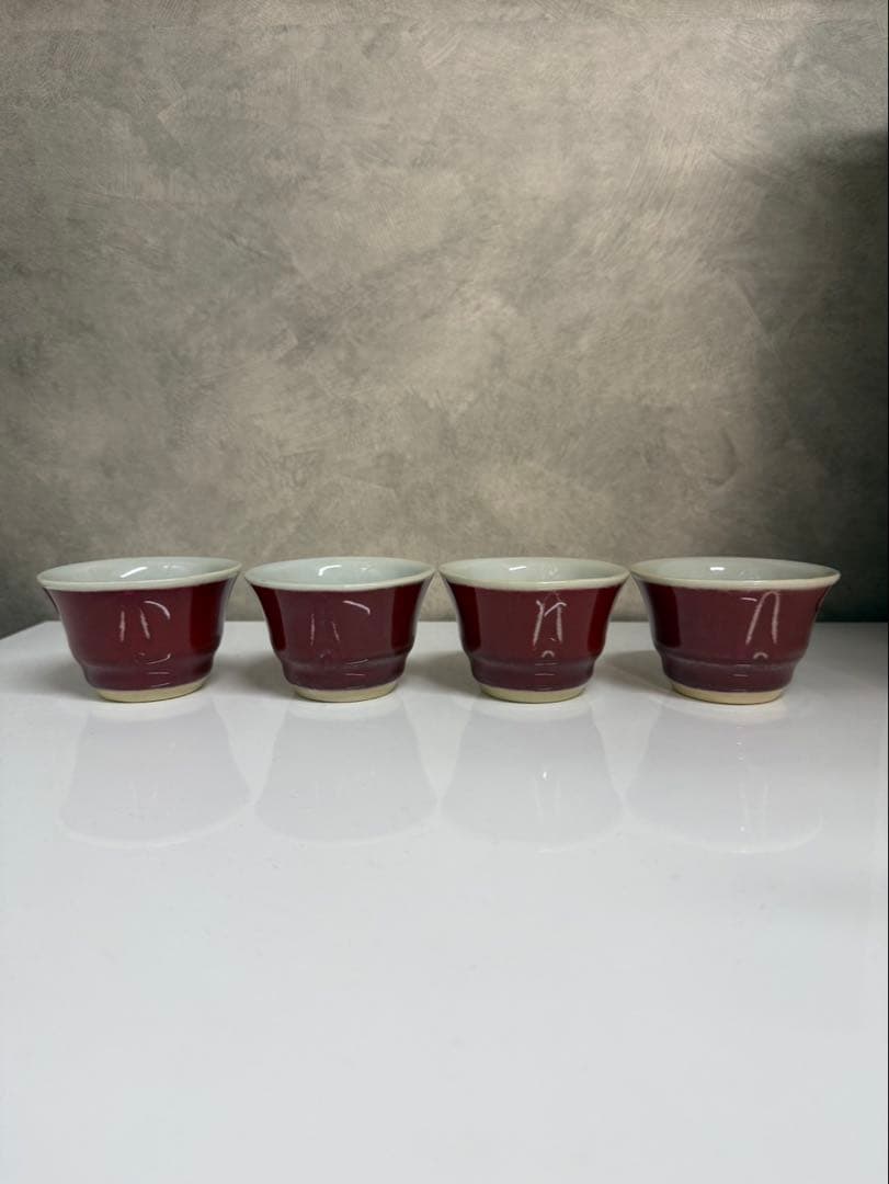 茶器セット　えんじ色と白色の陶器カップピッチャー急須