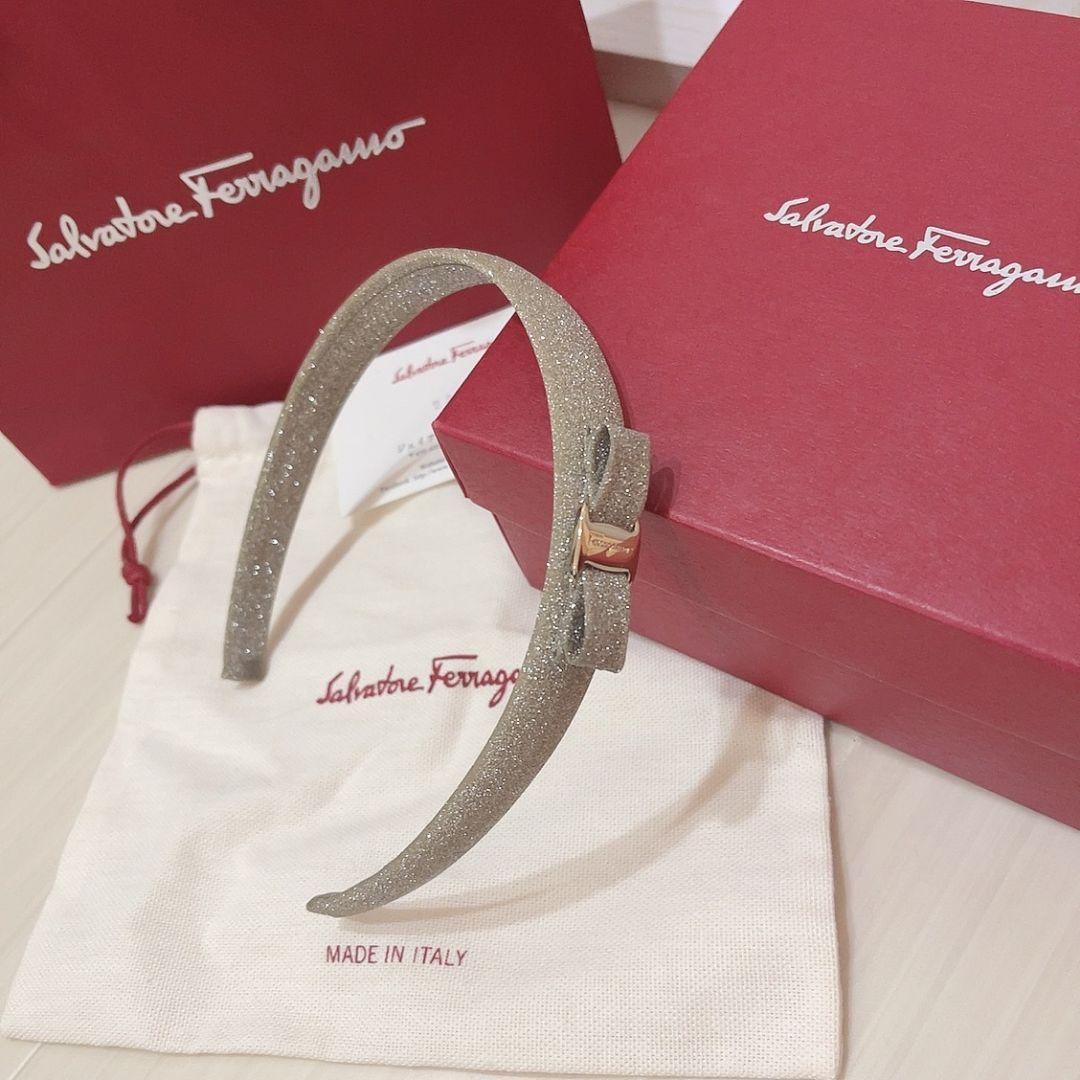 極美品　ferragamo フェラガモ　カチューシャ　グリッター　ラメ　ビジュー