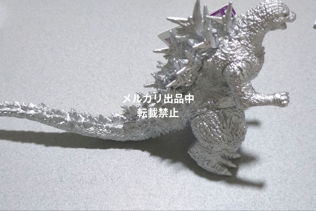 ゴジラストア限定　ムービーモンスターシリーズ ゴジラ（2023）シルバーver.