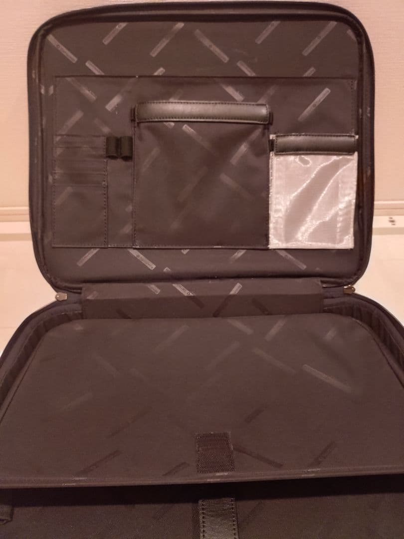 美品 人気 Samsonite 黒キャリーケース ビジネスバッグ ブリーフケース