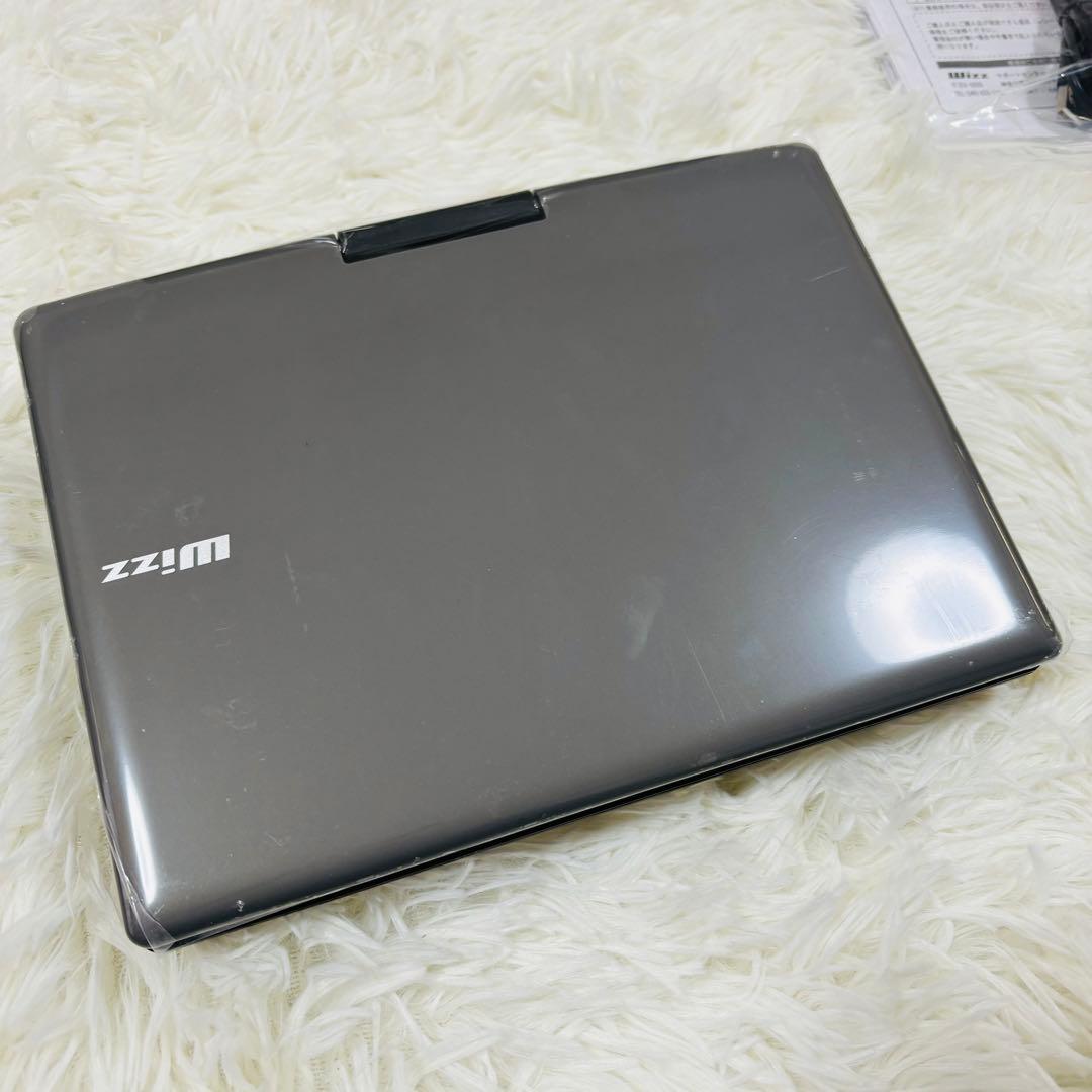 新品　Wizz WP-D1063X ポータブルDVDプレーヤー 10.1インチ
