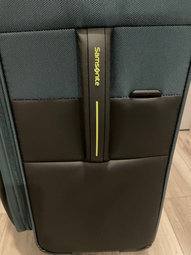 新品未使用Samsonite スーツケース ストラリウム ダークグリーン　Lサイ