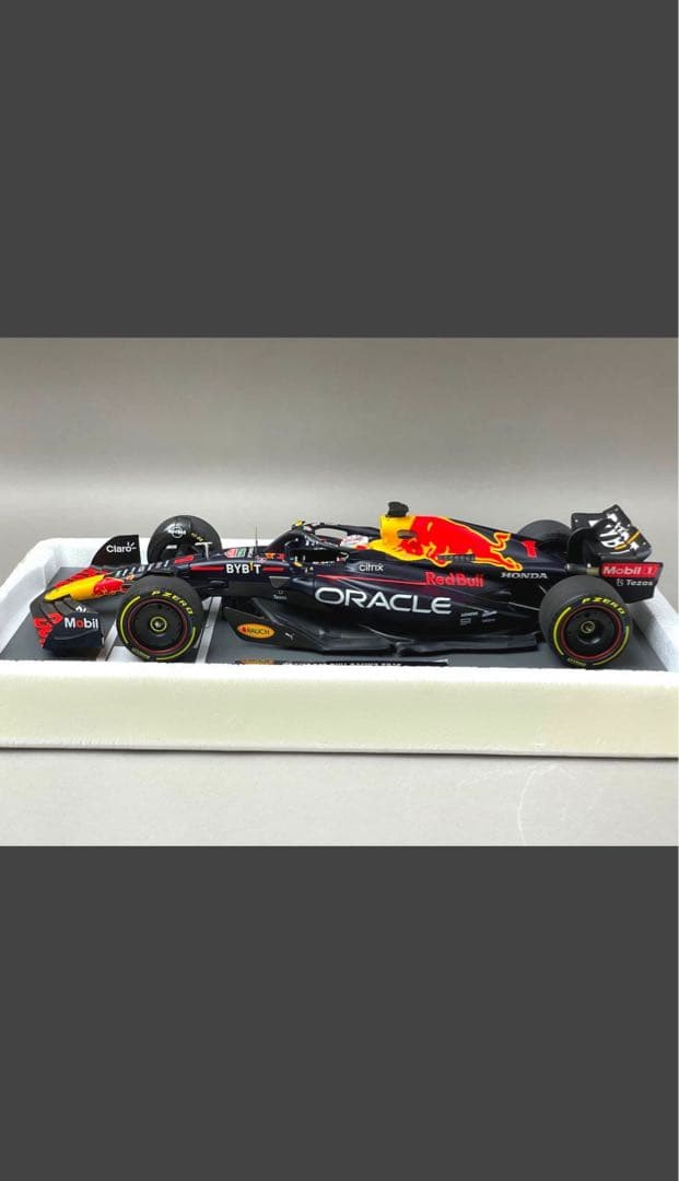 PMA ミニチャンプス 1/18 オラクル レッドブル レーシング RB18