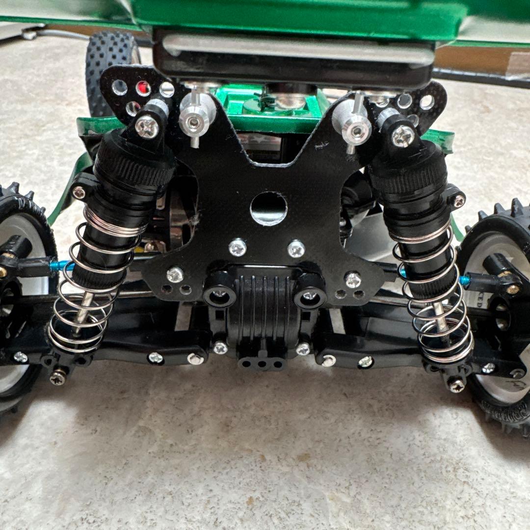 タミヤ 4WDバギー トップフォース(2017) メカ搭載済