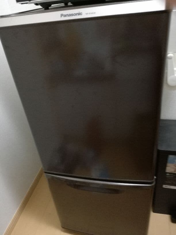 冷蔵庫　NR-B146W