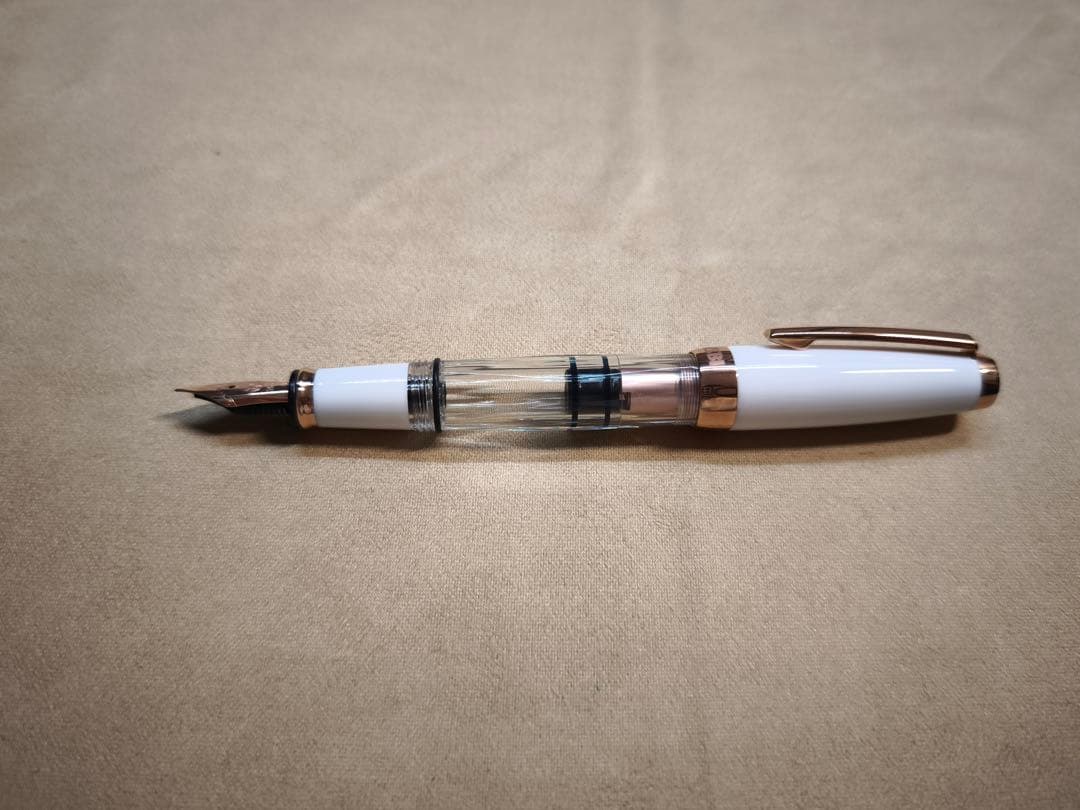 TWSBI万年筆 ダイヤモンド mini ホワイトローズゴールドII EF