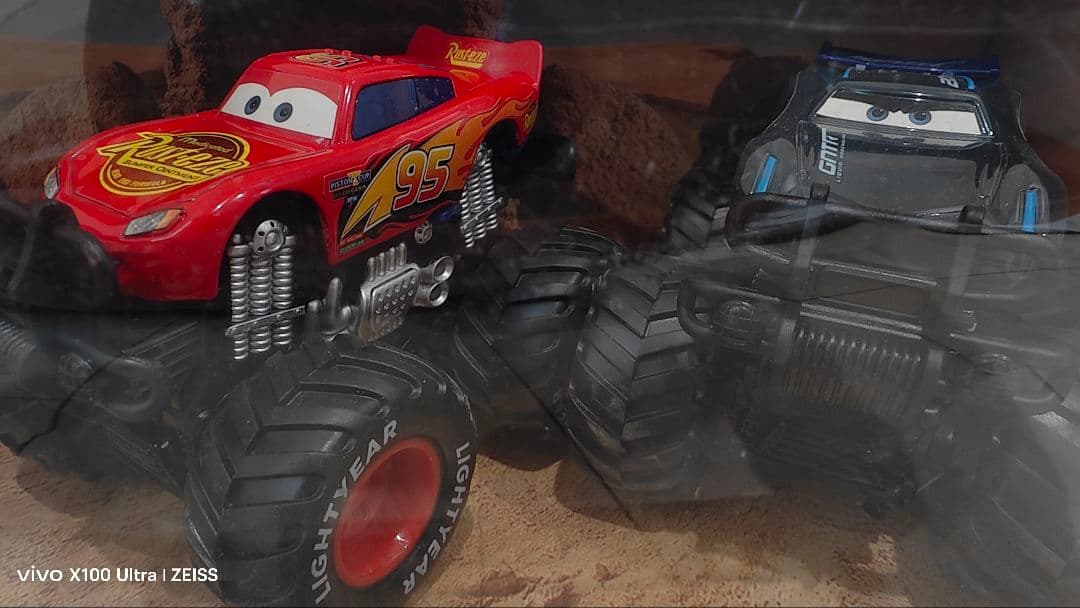 【激安】 カーズ モンスタートラック 4台セット ラミレス メーター ストーム