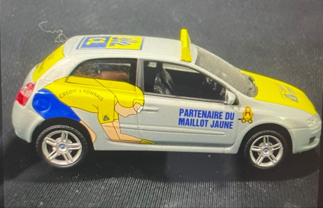 【ツールドフランス】フィアットStilo 2002年モデルキャラバンカー