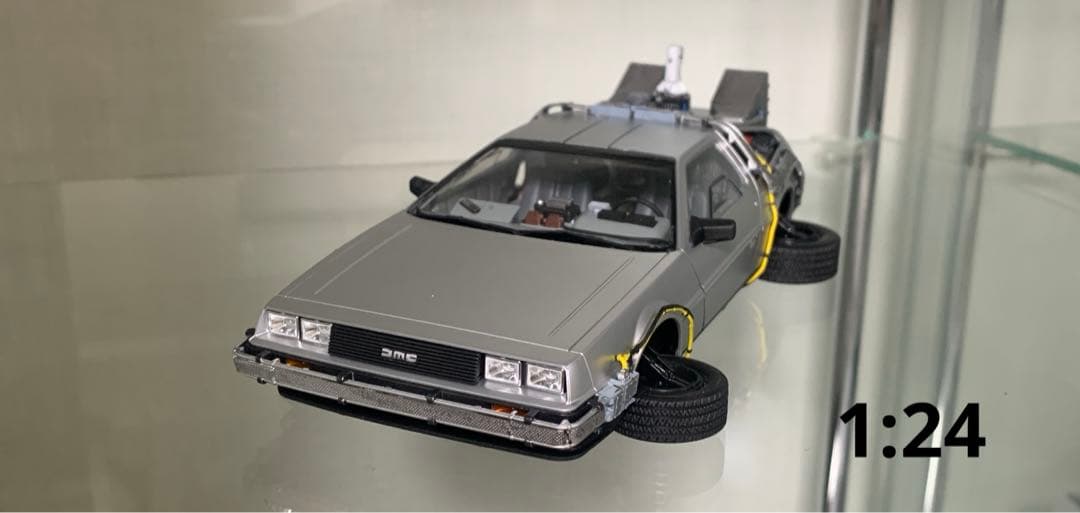 バックトゥザフューチャ一II デロリアン1/24