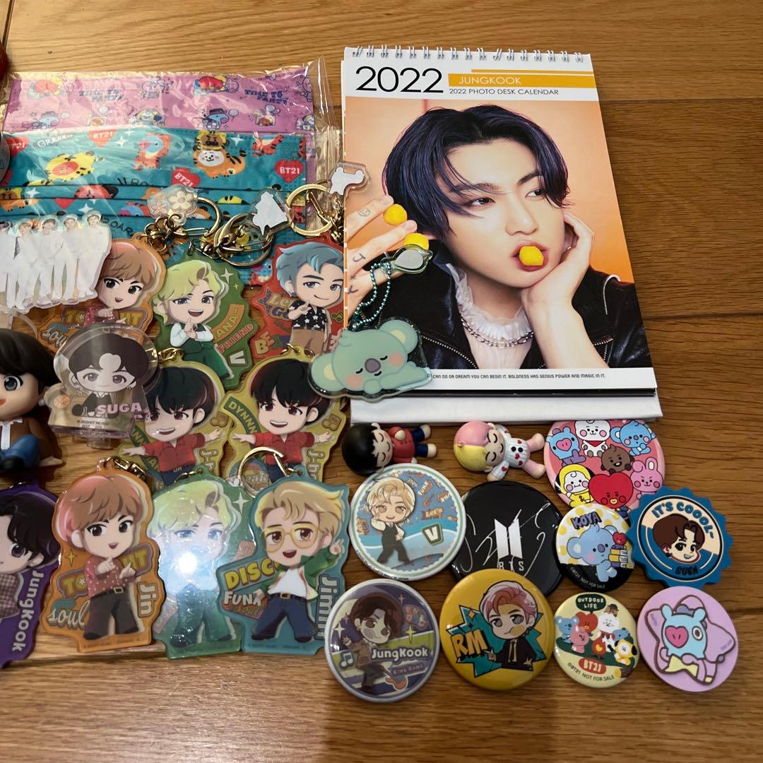 BTSグッズまとめ売り