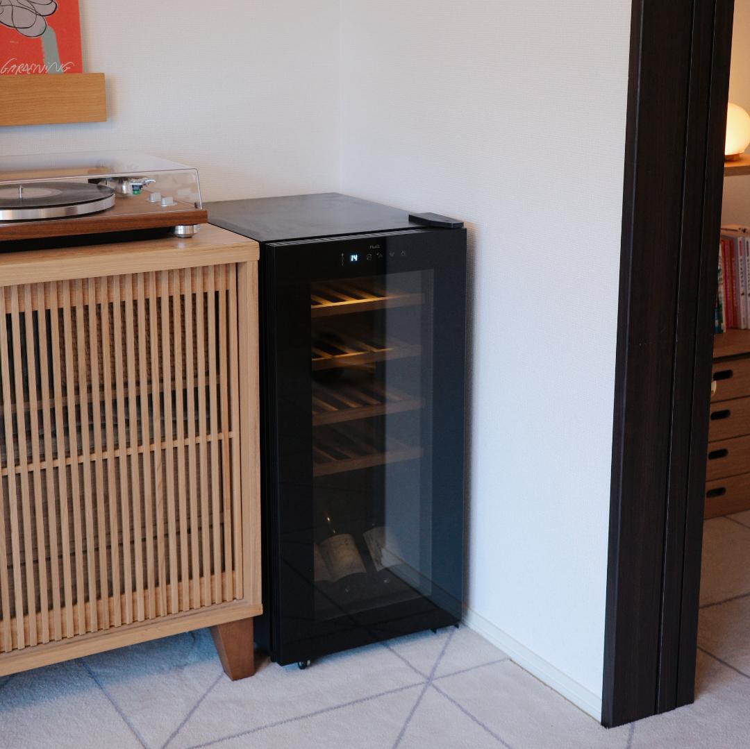【美品】PlusQ ワインセラー 15本収納 コンプレッサー式 保温ヒーター付