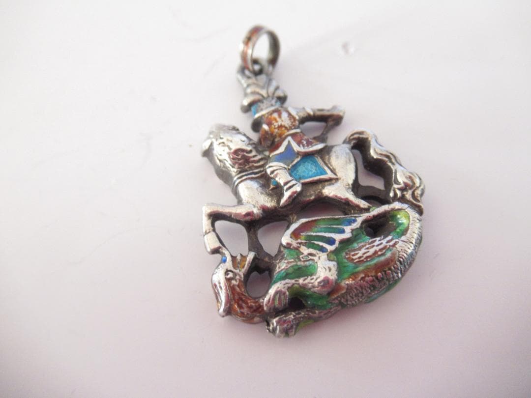 エナメルとシルバーのペンダントヘッド 1850年頃