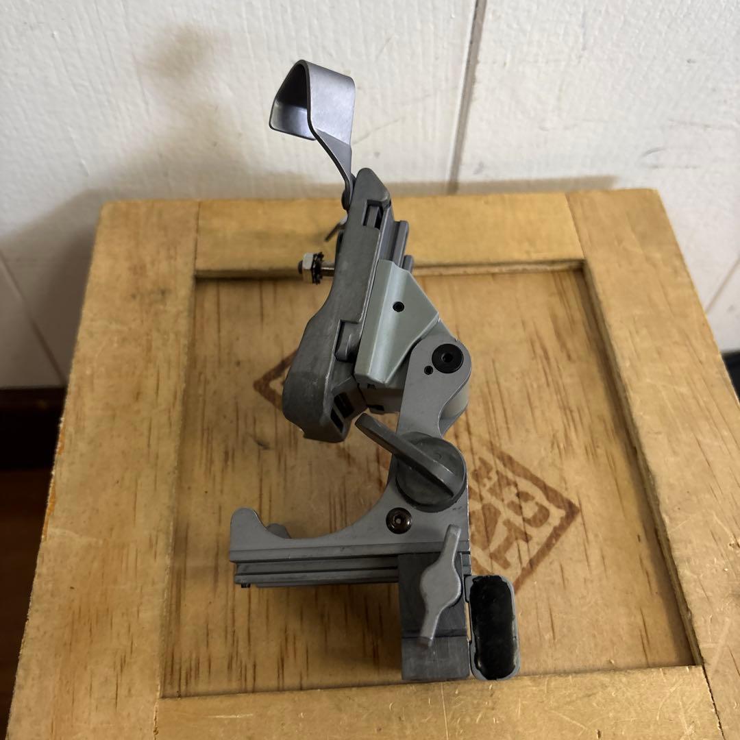 美品　米軍　実物　Norotos RHINOⅡ NVGマウント　ブラケット付き