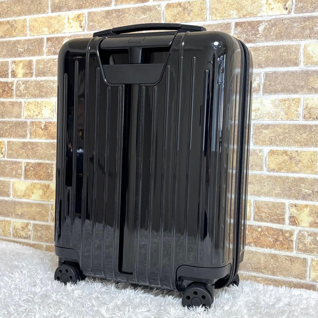 【美品】 リモワ エッセンシャル ライト キャビンU キャリーケース 28L