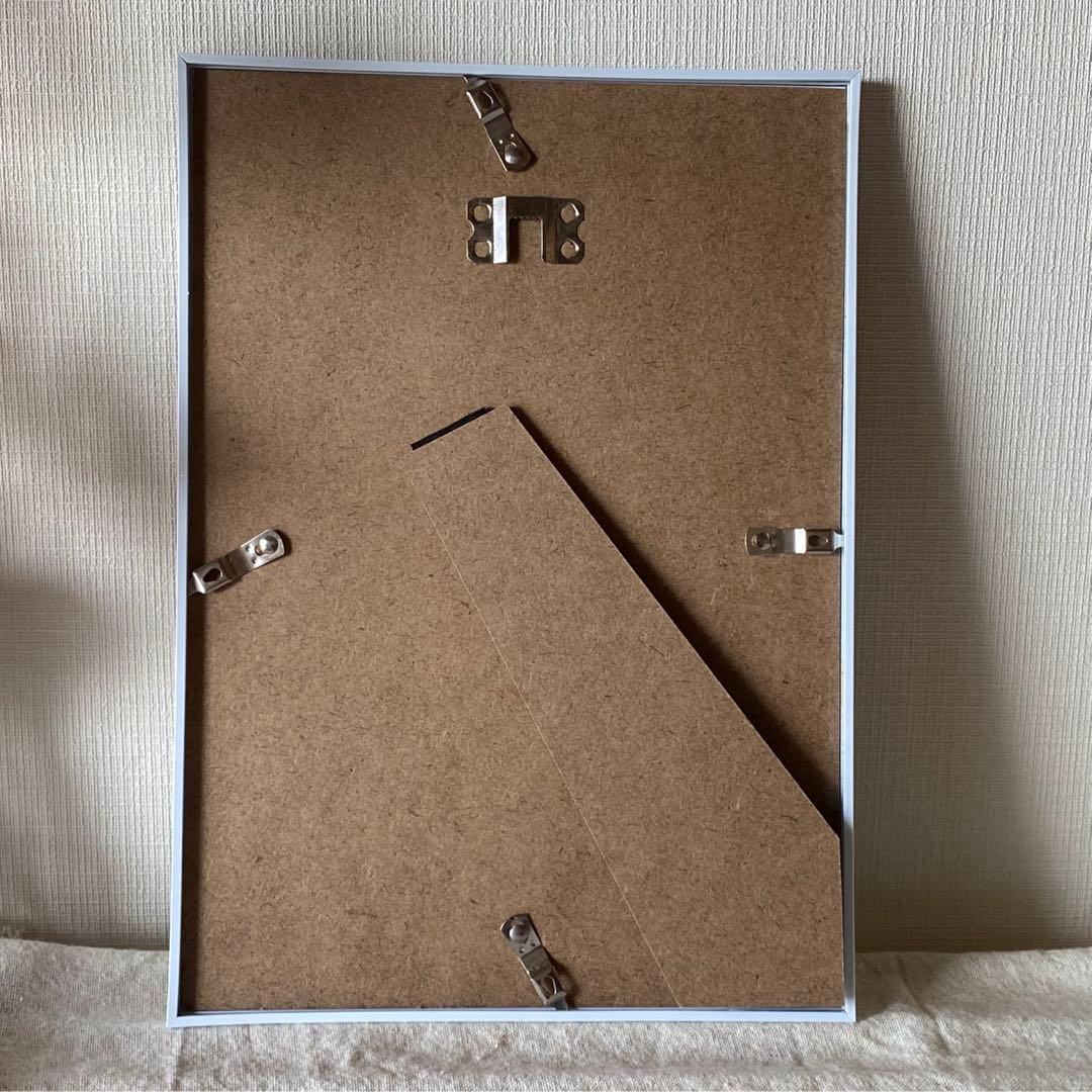 絵画 。手描き【水槽の中のきれいな金魚とかわいい猫たち】