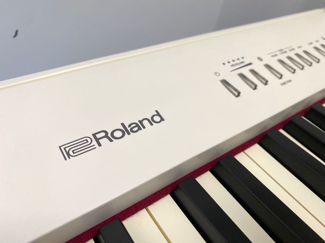 【はこ直接引取価格】Roland 電子ピアノ コンパクトタイプ FP30