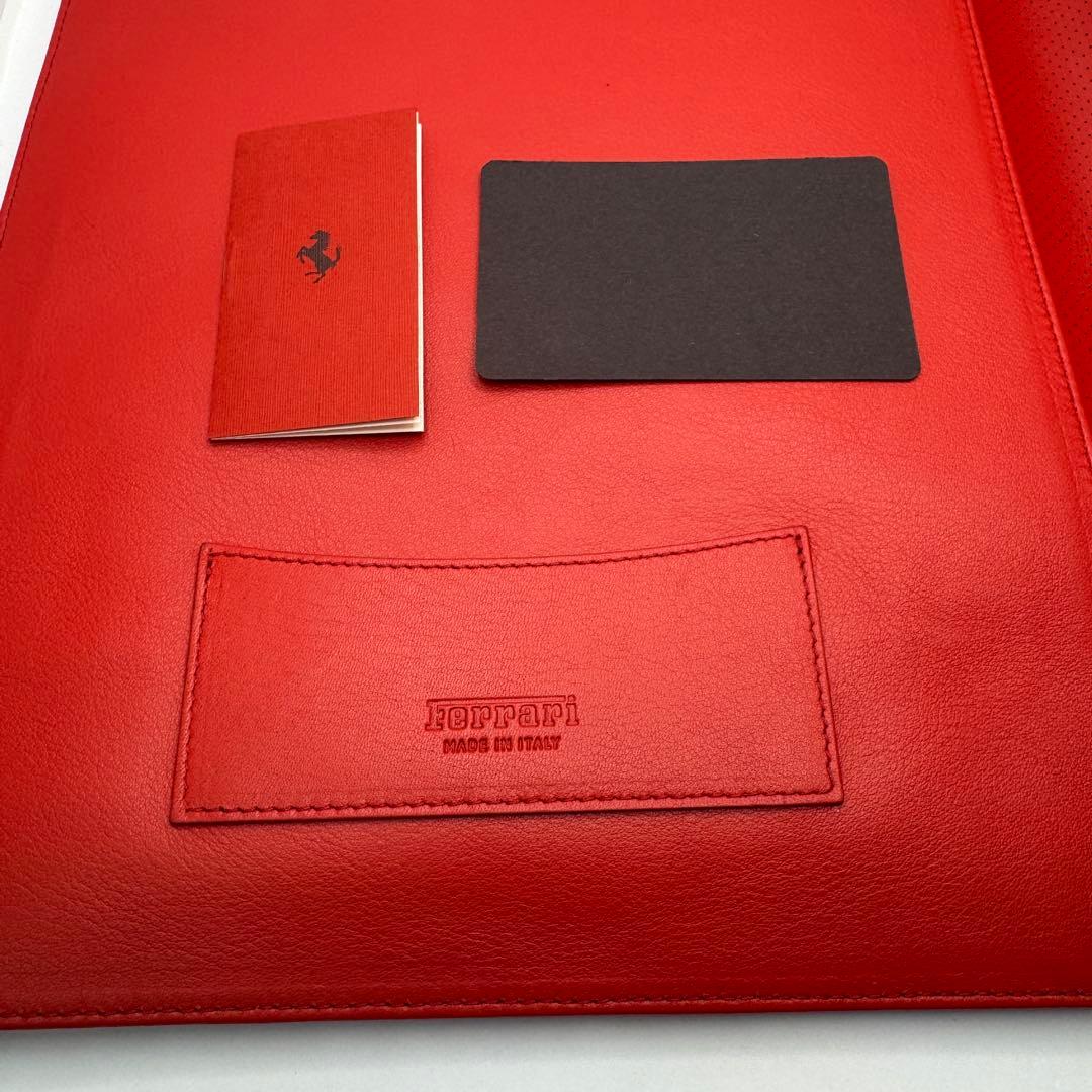 Ferrari フェラーリ レザー タブレットフォルダー レッド　車検証
