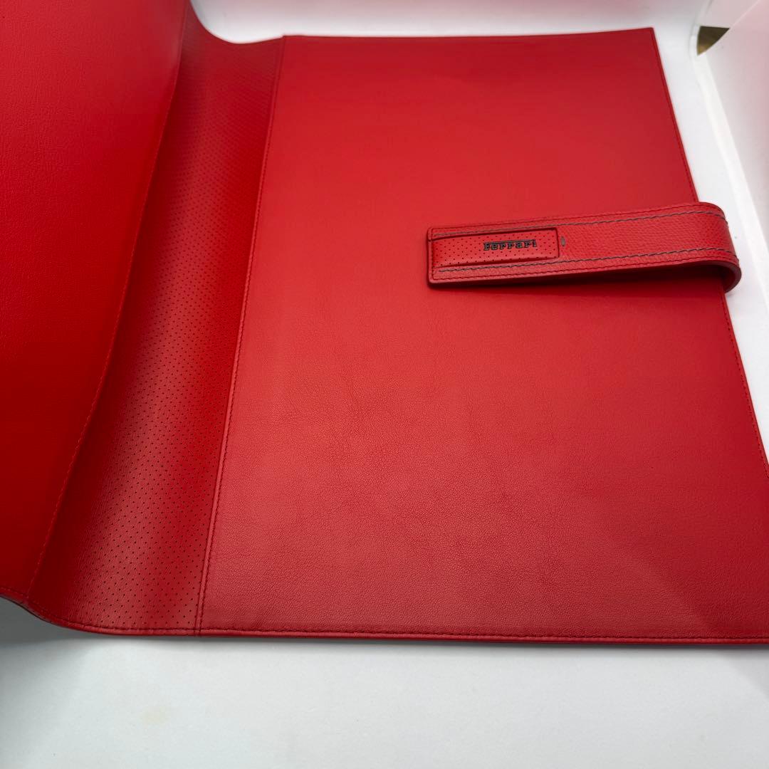 Ferrari フェラーリ レザー タブレットフォルダー レッド　車検証