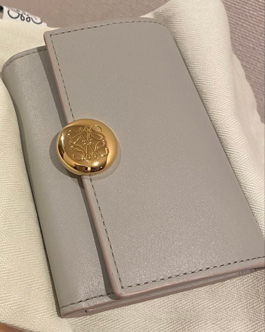 新品　LOEWE ロエべ　ぺブル バーティカル ウォレット スモール