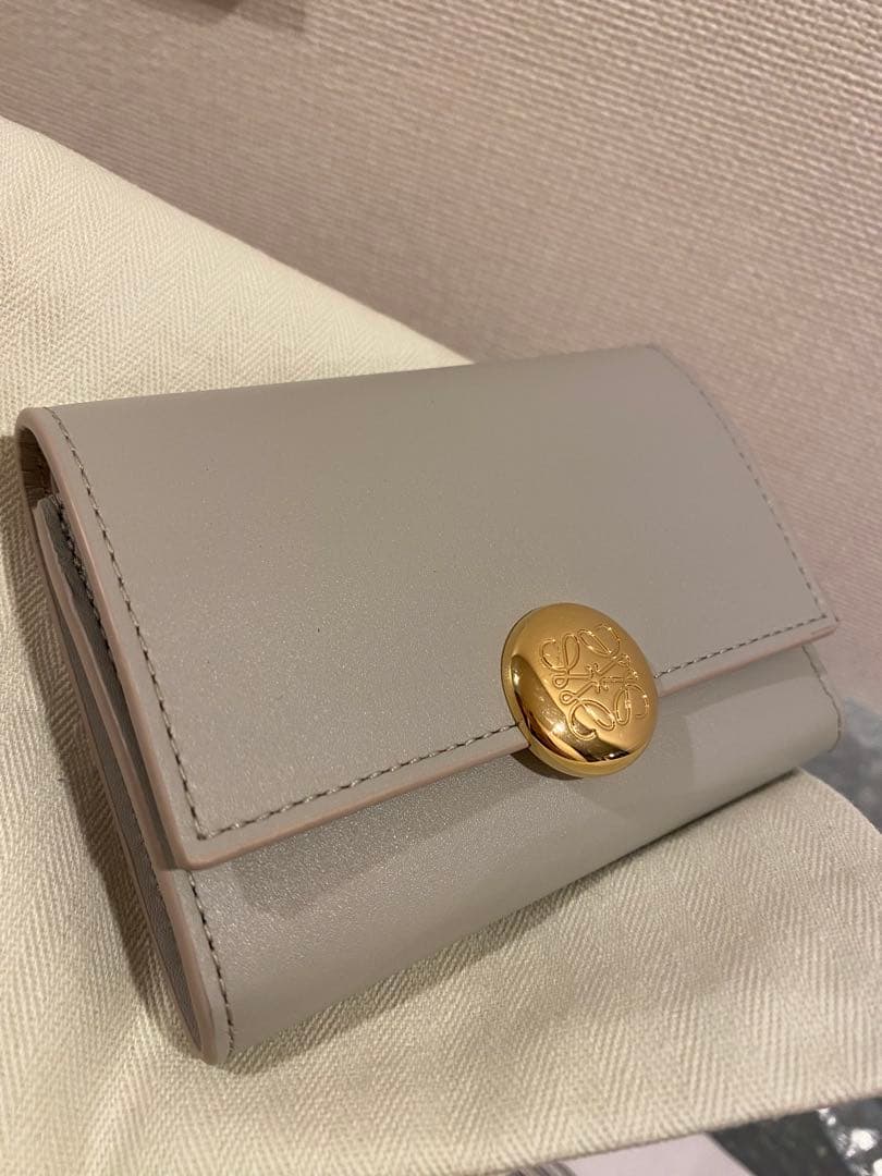 新品　LOEWE ロエべ　ぺブル バーティカル ウォレット スモール