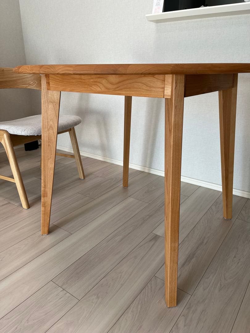 モモナチュラル　円形ダイニングテーブル 直径950mm