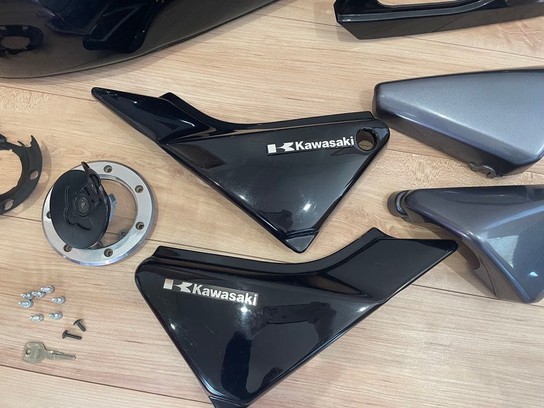 ゼファー 400 純正　外装セット