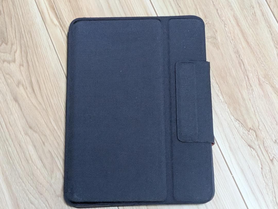 iPad (第7世代) cellular 32GB シルバー ロジクールケース付