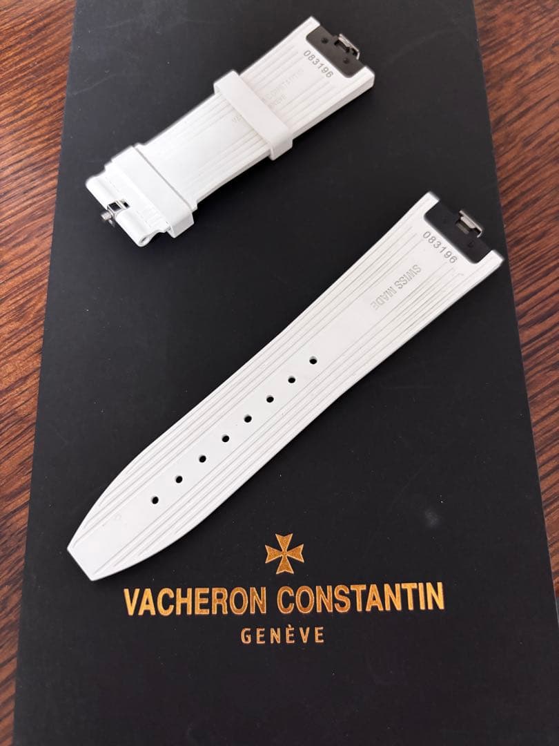 ヴァシュロンコンスタンタン オーヴァーシーズ用 純正　白ベルト