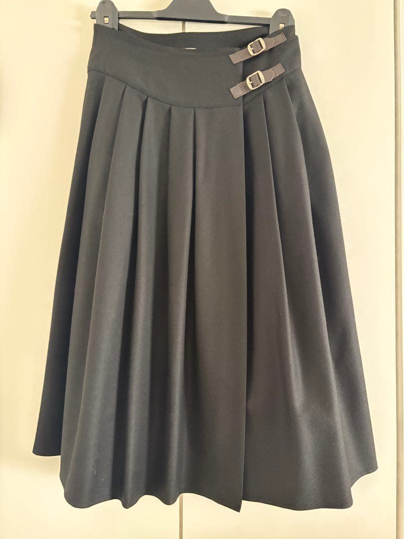 【美品】オニールオブダブリン バスクスウィングスカート　サイズＳ　ブラック