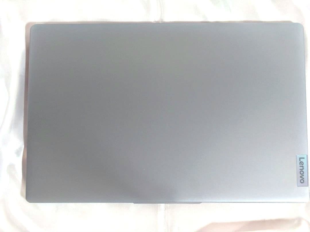 超美品 保証1年Lenovoノート IdeaPad Slim3 2024年購入