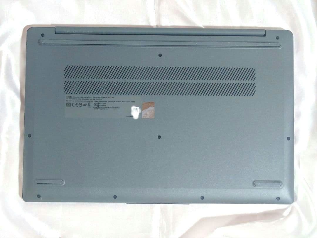 超美品 保証1年Lenovoノート IdeaPad Slim3 2024年購入