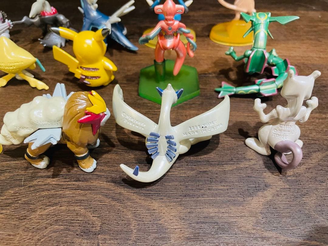 ポケモン映画10周年記念 モンスターコレクションセットBOX 全キャラ18点