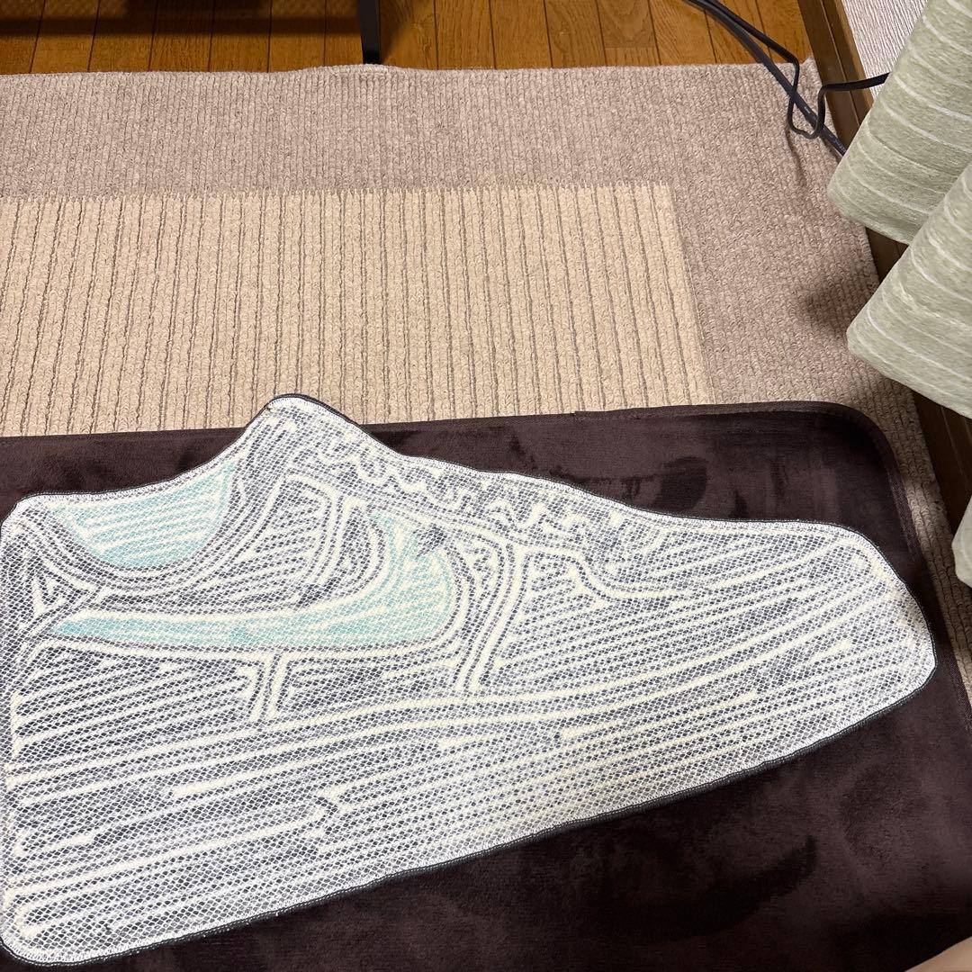 SECOND LAB スニーカー型バスマット ティファニー